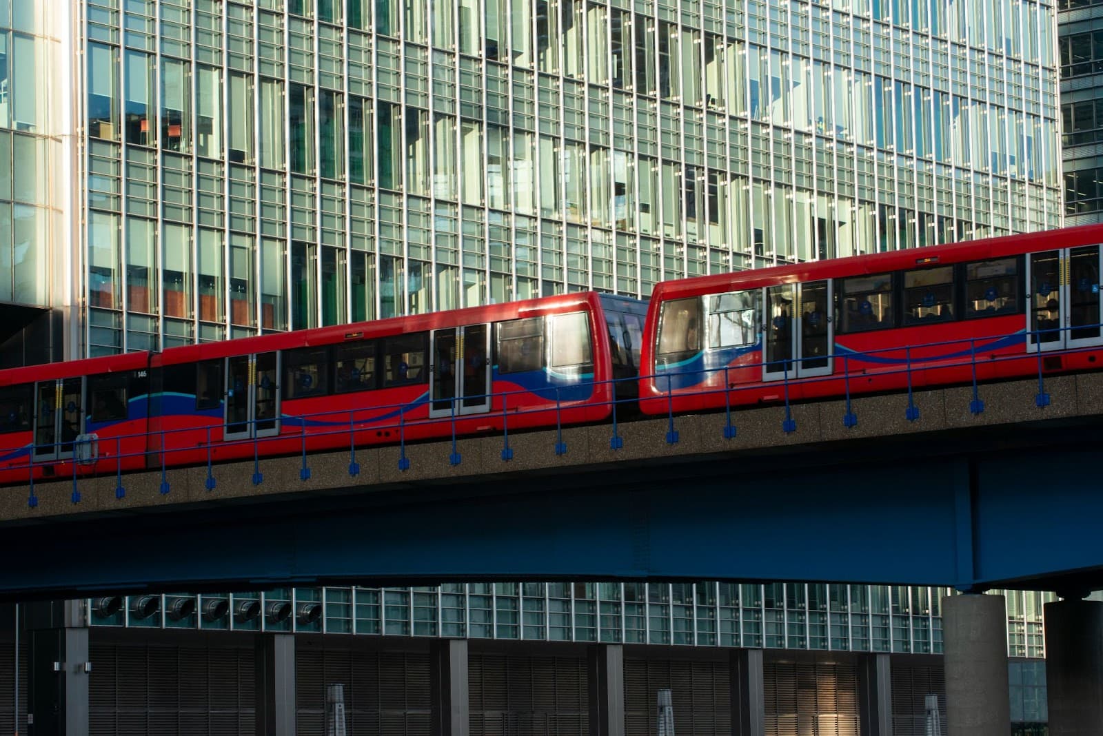DLR going through canary warf