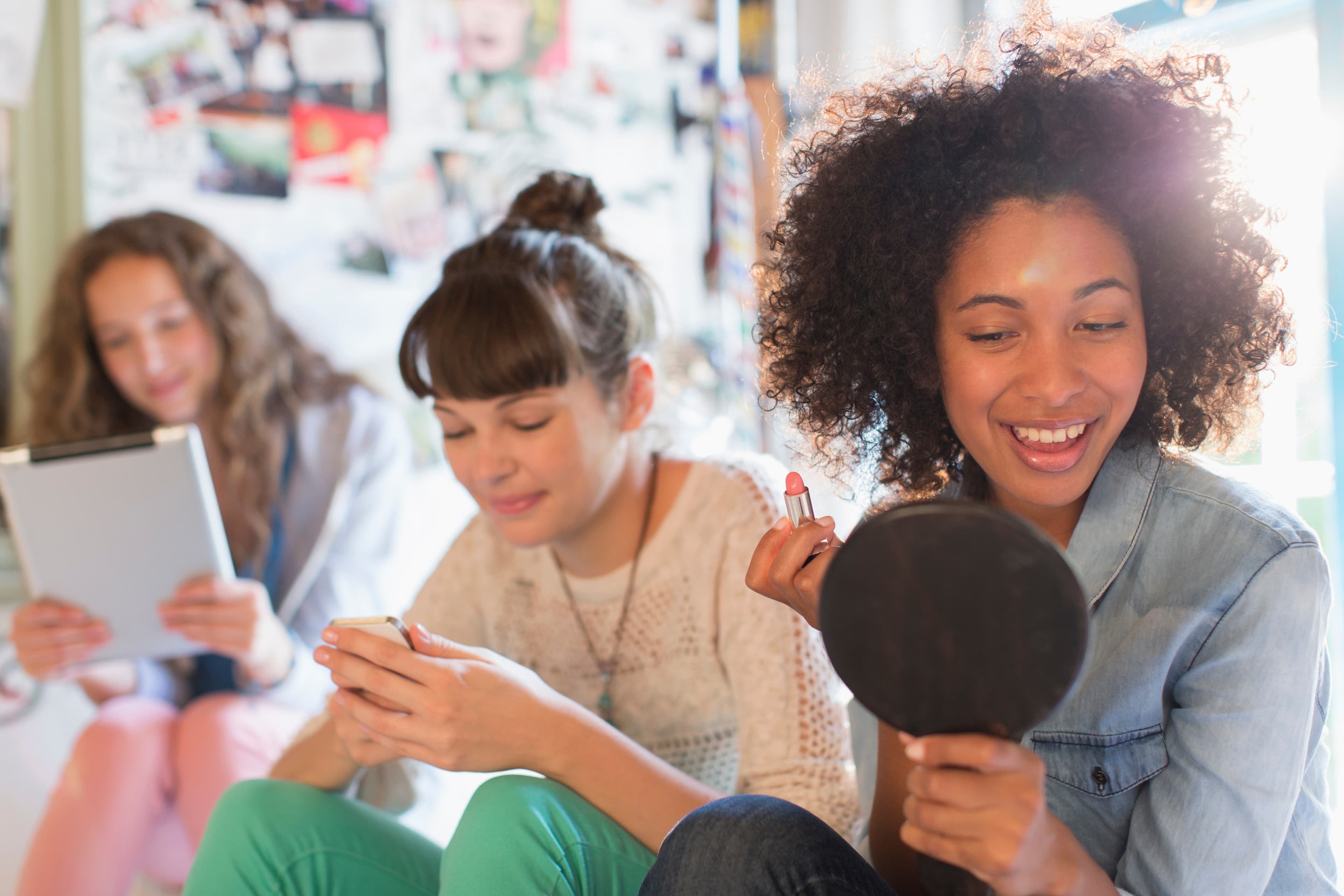 3 girls doing their skincare routine 